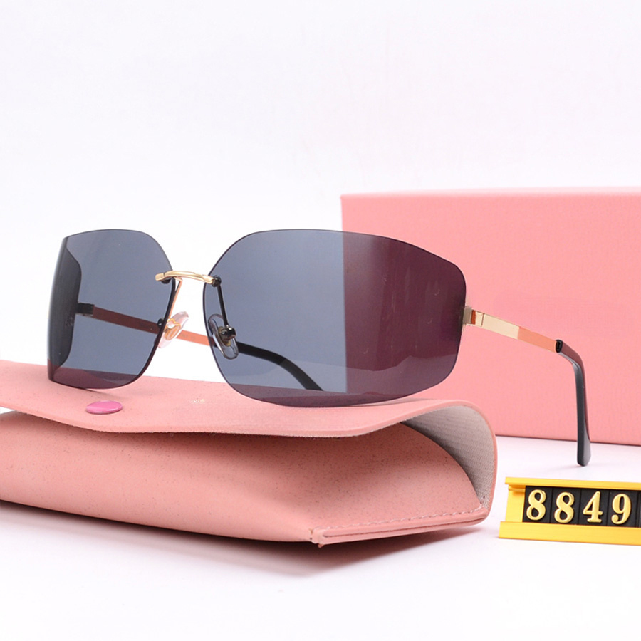 Lunettes de soleil de créateur pour femmes hommes lunettes de soleil polarisées lettres latérales verre de soleil UV400 Goggle Adumbral Option lu