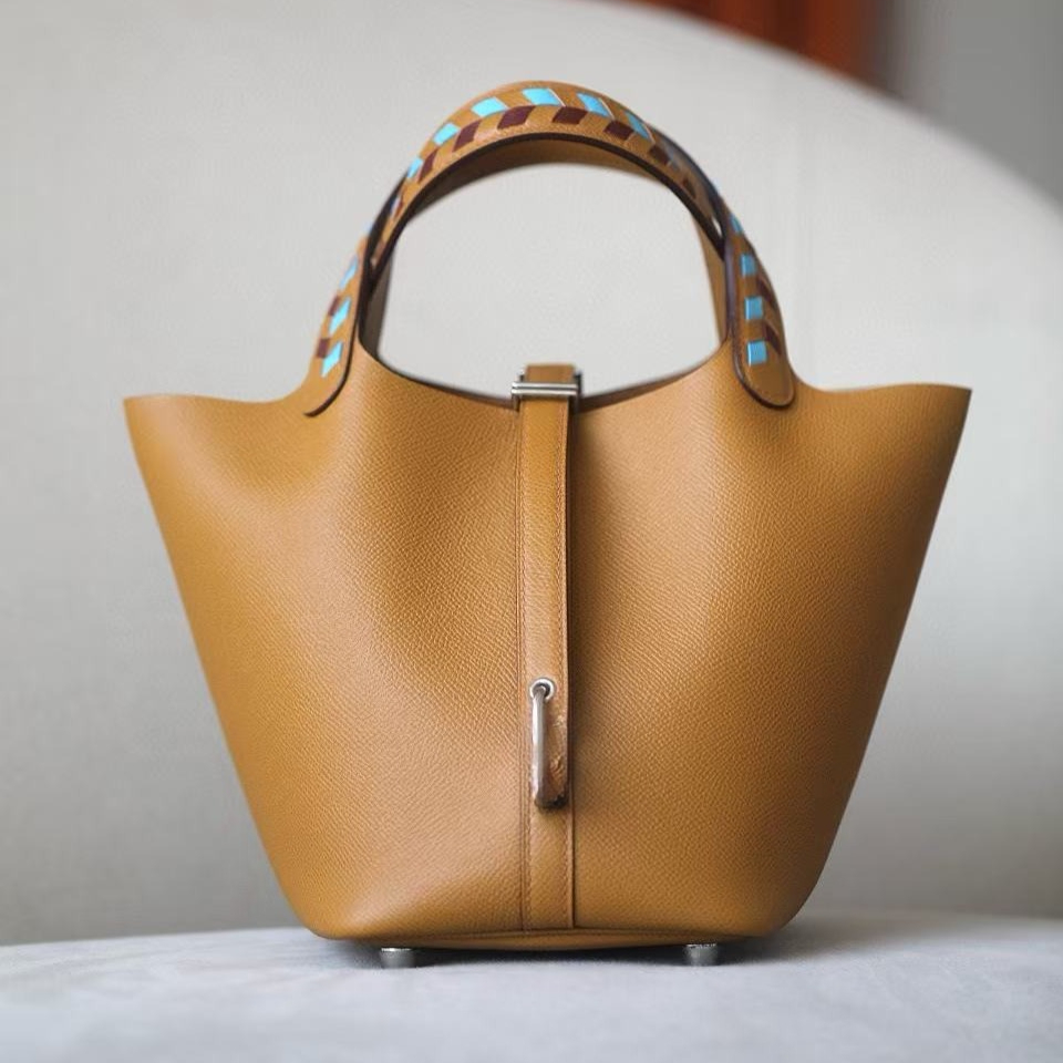 Full Handmade CL 18cm 22cm epsom leather sesame weave handle Luxuryhandbag 19A Mirror like Quality Designer bag Top Quality handbag New Year gift or