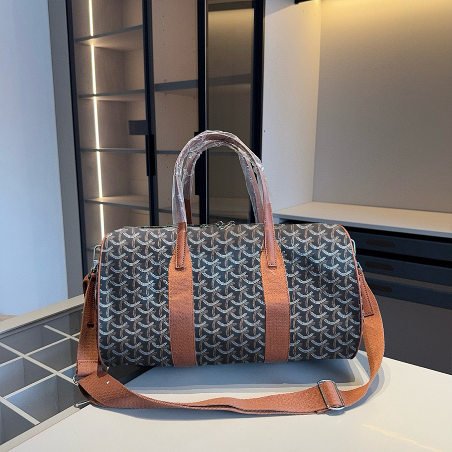 Sacs Duffel Designer Femmes Sac De Voyage De Luxe Trousse De Toilette Simple Sac De Lavage En Cuir Véritable Grande Capacité Sac À Main Dames Por