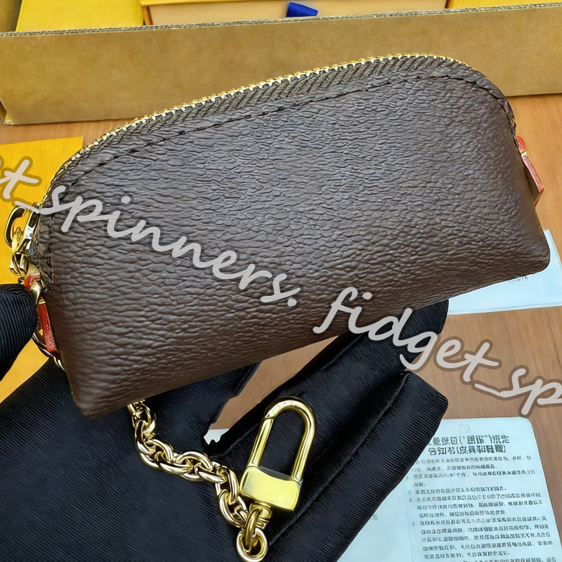 Women Designer Bags New Arrival Envelope Chain Bags Mini Makeup Bags Designer Love-shaped Pillow Handbags 32526