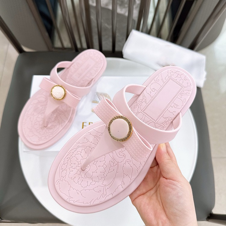 new model Designer shoes summer new bow toe clip on oversized flip flops fashionable and comfortable women s casual shoes designer sandals slippers
