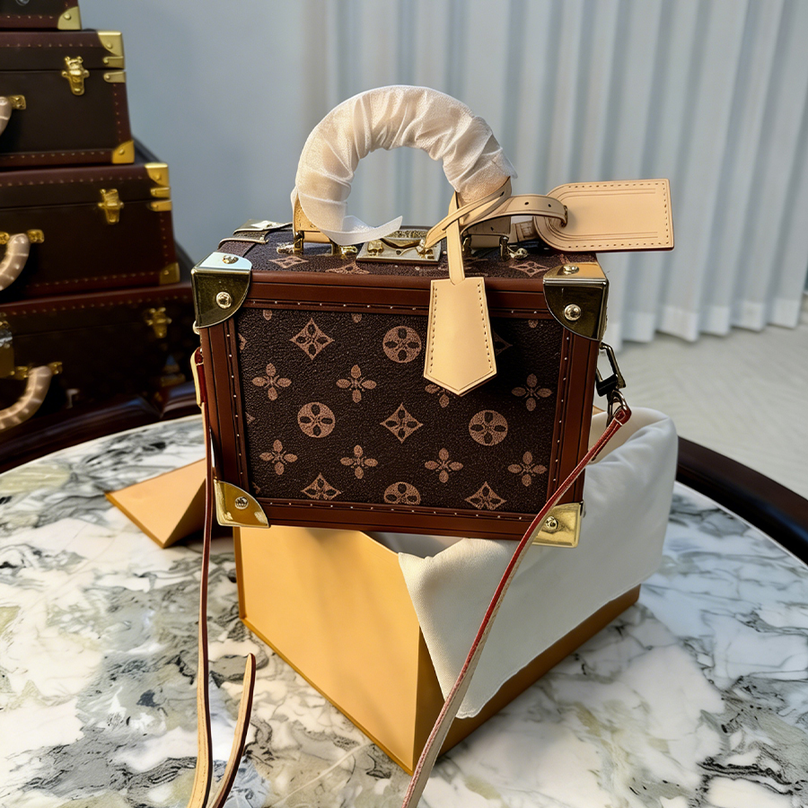 Designer Hard Box Cosmétique Cas De Luxe Hard Trunk Sac Fleur Hommes Femmes Mode Fourre-tout Sac Bijoux Bandoulière Sacs À Main Caméra Boîte Lady