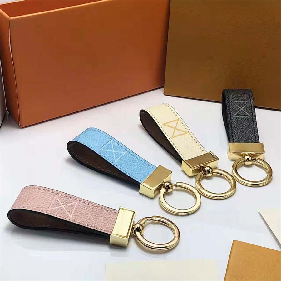 Designer Keychains Classic Car Keychain Bag's Ornament Luxury Cowhide Gift Letter Flower Design For Man Woman Top Quality Accessories