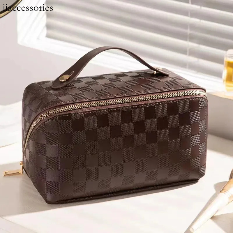 Leather Travel Portable Women Makeup Case Waterproof Multifunctional pouch Womens Cosmetic Bag