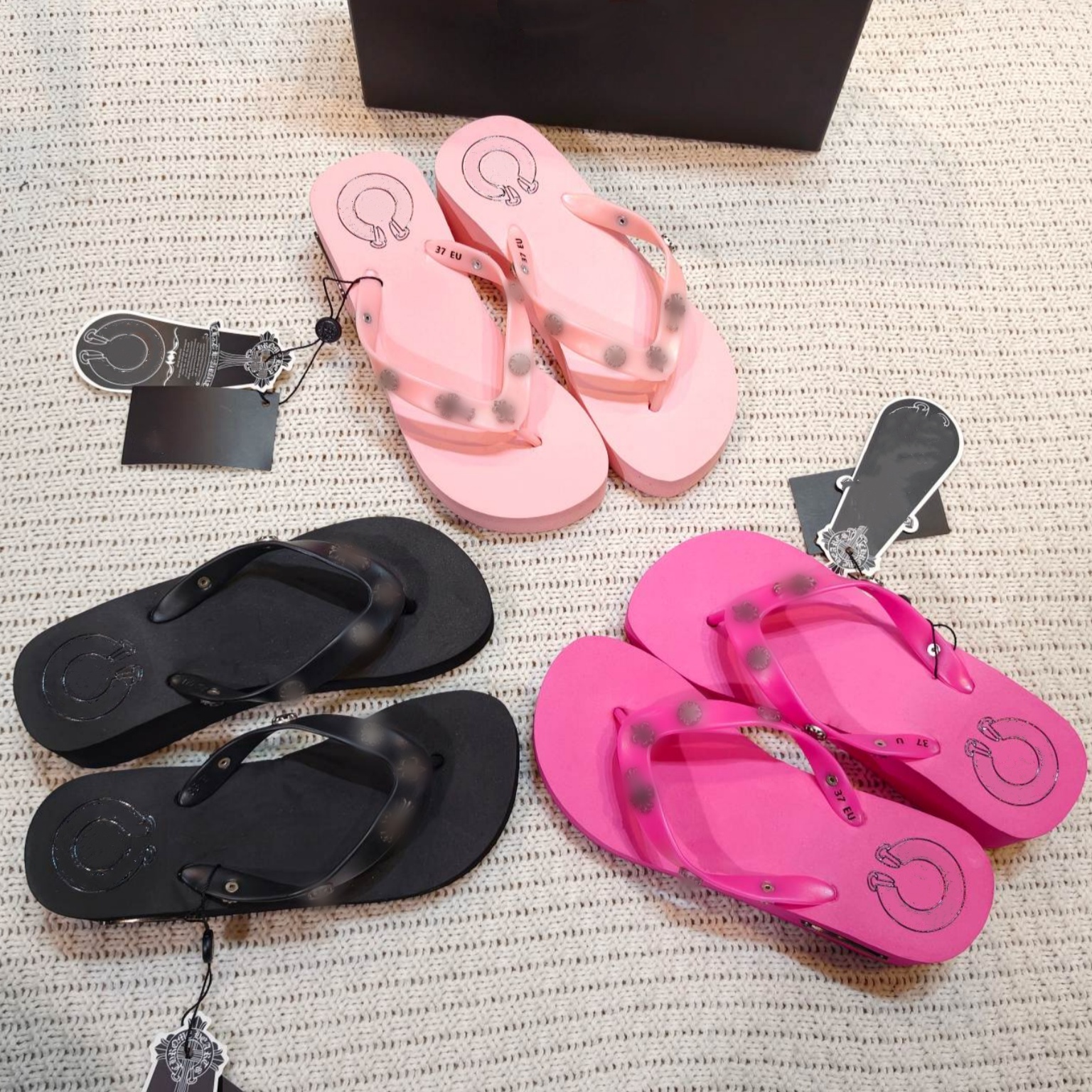 Black Pink chrome Flip Flops Platform slipper Designer Sandal spring dress for woman Luxury Sandale Summer Beach Slide Rubber sole Outdoor sports we