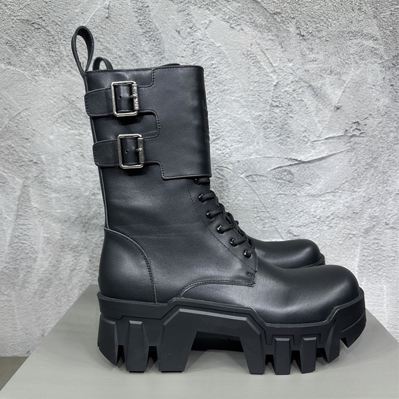 2026ss Genuine Leather Thick Sole buckle Strap fashion Punk Motorcycle bulldozer Boots