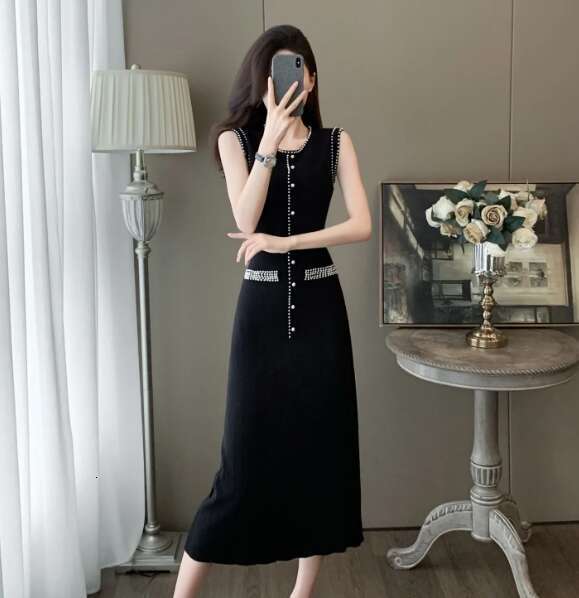 Sandro Dress Frech Designer 2026 Summer Sandro Dress Cross Border Fashion Elegant Slim French Style Dress Short Sleeve Round Neck Long Knitted 1e1 7