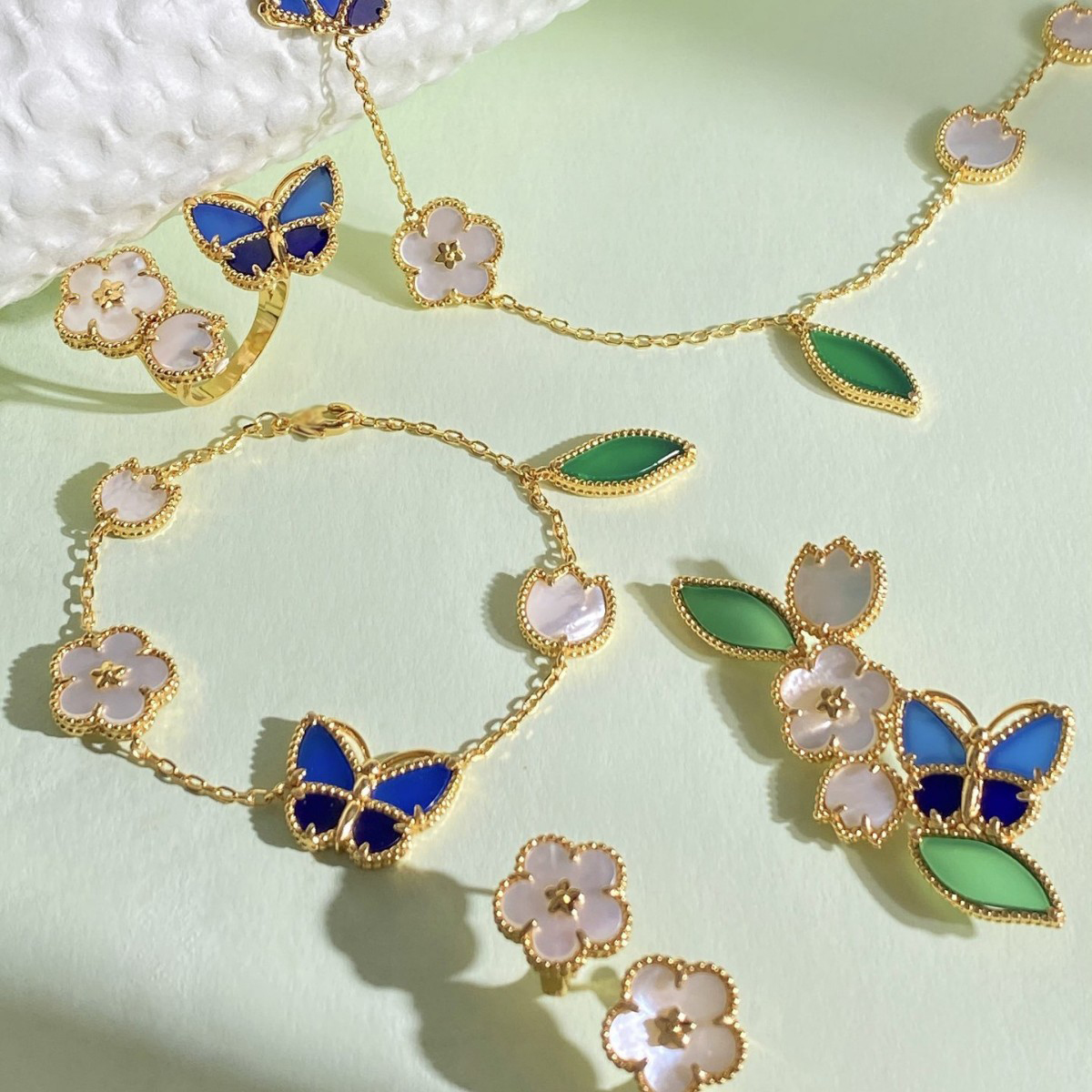 Designer Bracelet Classic Flower Butterfly Charm Bracelets Gold Silver Chain Bracelets Clip Earring Long Necklace Brooch Ring For Women Men Fashion