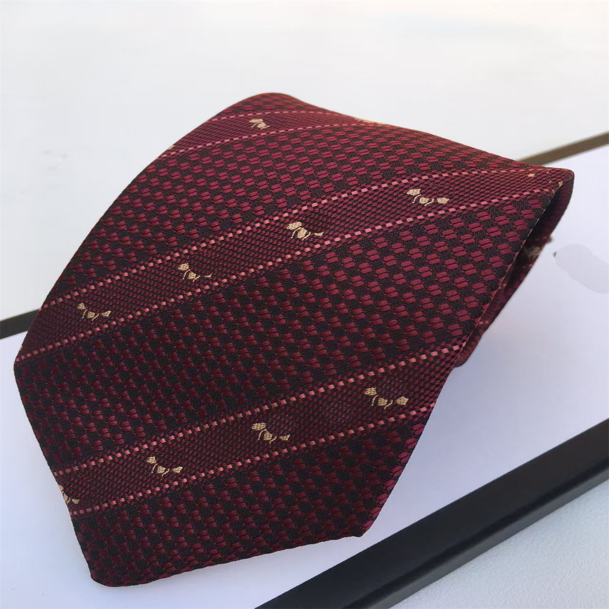 yy 2026 Luxury New Designer Men's ties Letter 100% Tie Silk Necktie black blue Aldult Jacquard Party Wedding Business Woven Fashion Design Hawa