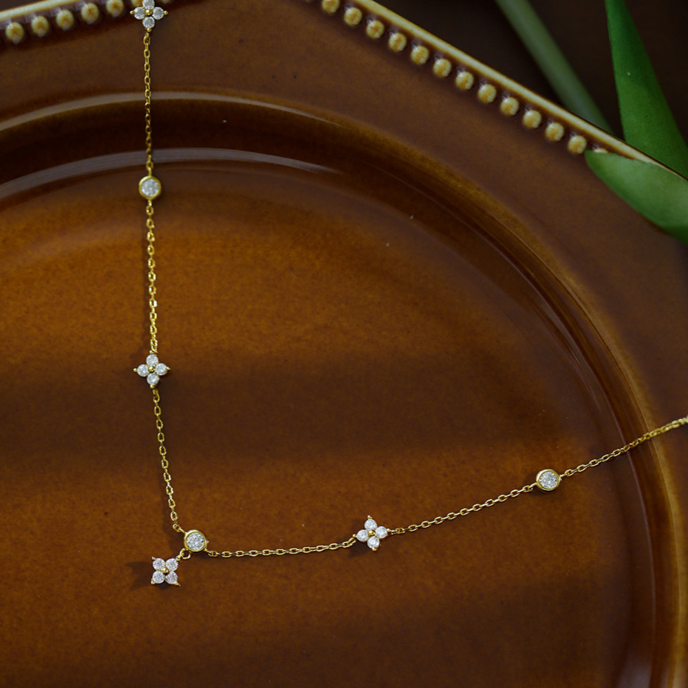 Pendant Necklaces S925 Sterling Silver Jewelry Zircon Clover Pendant Necklace Four-leaf Gold Plated Chain Necklace gift AA