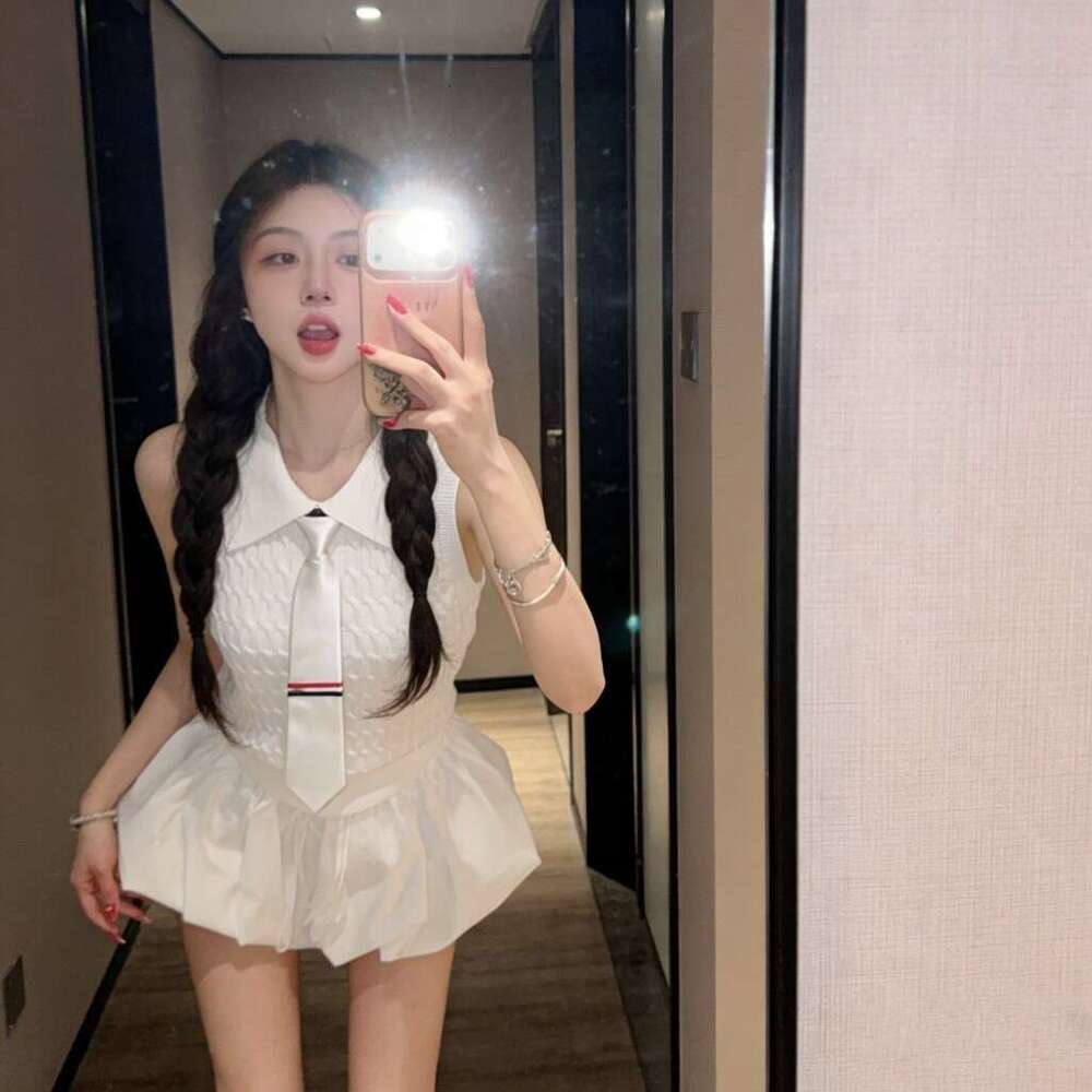 2026 Summer New Designer FC Academy Style Sweet j29 and Elegant Women's Pullover Knitted Tank Top