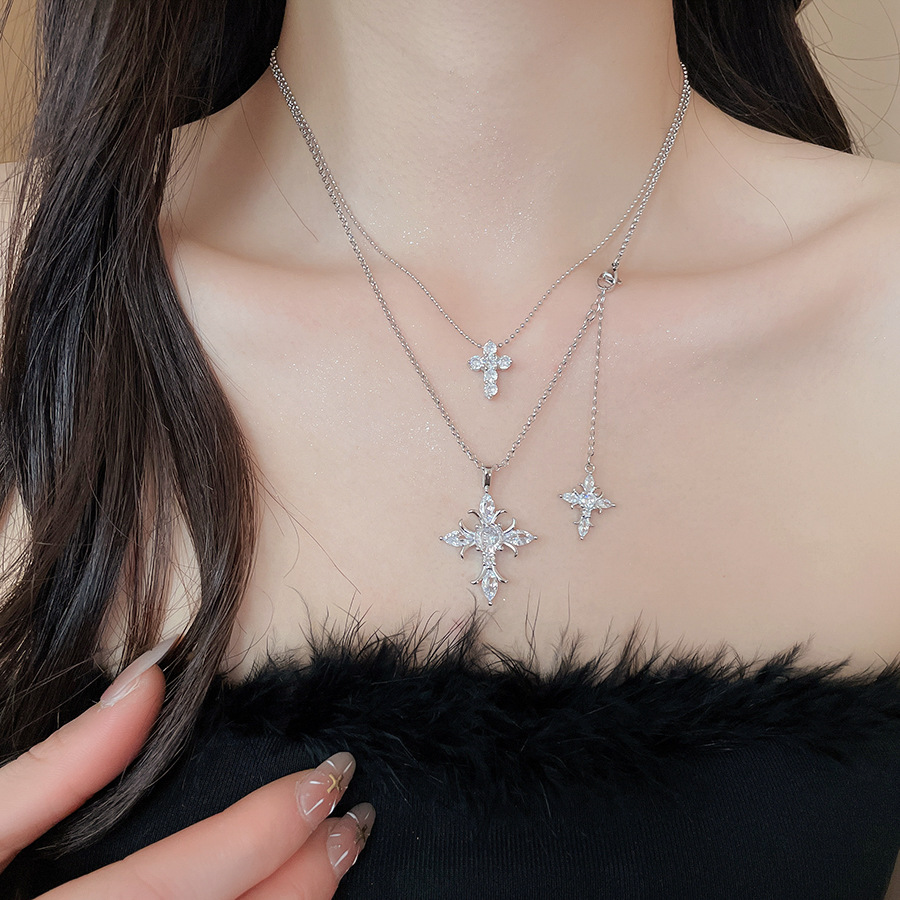 Luxury Double-Layer Cross Zircon for Women, High-End Niche Design, Vintage Layered Clavicle Chain Pendant Necklace-image-1101000107