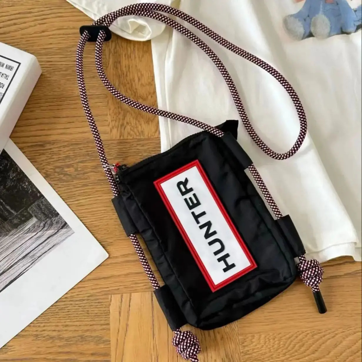 HUNETR Solid Color Crossbody Cell Phone Bag Simple Cloth Womens Bag Fashion Satchel Shoulder Coin Purse 260408