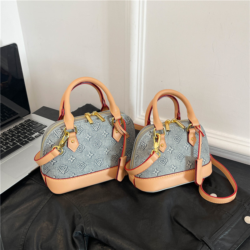 Ladies' single shoulder bag Designer Bag Light Luxury High End Women's New Trend Fashion Versatile Crossbody Super Popular Old Flower Hand