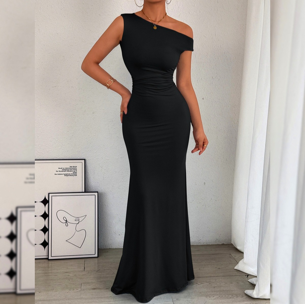 557 Vente chaude hors épaule décolleté taille plissée sans manches robe sexy nouveau