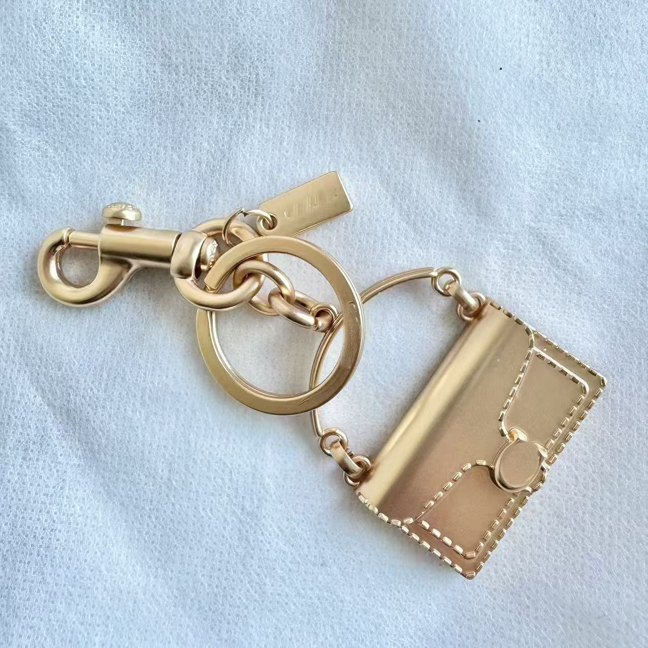 Fashion Gold/Silver C Letter Bag Keychain High Quality Key chain Classic Exquisite Luxury Designer Car Keyring