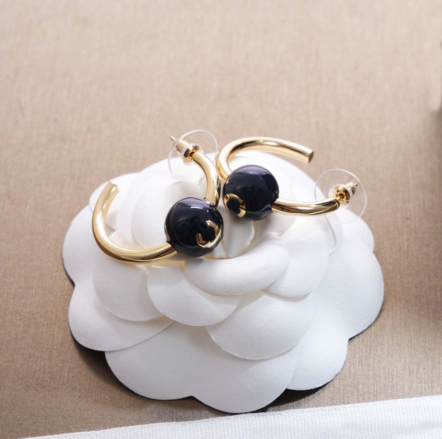 2026 Luxury quality charm half round drop earring with black color design in 18k gold plated have stamp PS6495B