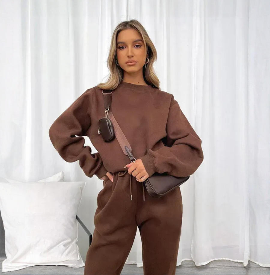 Designer Women Active Sets Sporty Fitess 2 piece Tracksuit Letters Print Sleeve Bandage Tops and Skinny Long Sweat Pants Matching Sets Club Outfit s