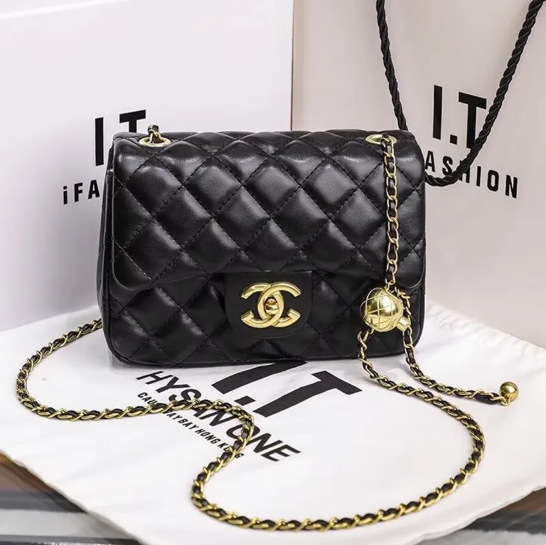 New Arrived Designer Handbag Shouder Mini Chain Bag Cutch Fap Totes Bags Waet Check Veour Thread Purse Doube Letters Soid Hasp Waist Square Stripes