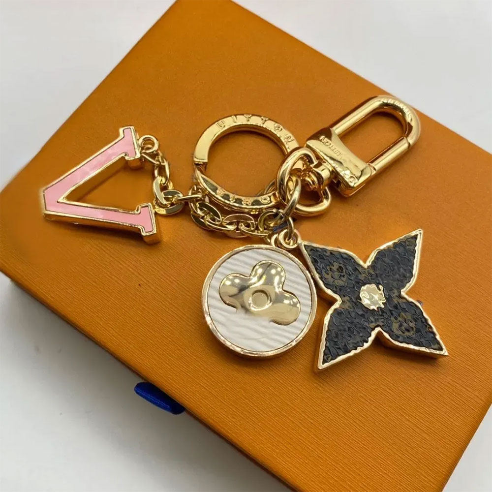 Top V M69008 Porte Cle Spring Street Keyring Luxury Designer Gold Metal Keychain Women's Monogram Bag Charm Key Ring With Keychains Case
