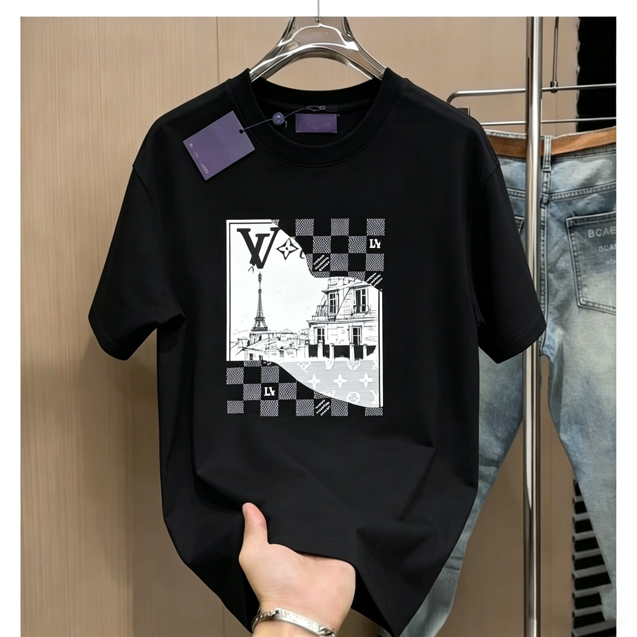 New stylish short sleeve T shirt from a trendy brand with round neckline summer friendly print design versatile casual suitable for both men and wom