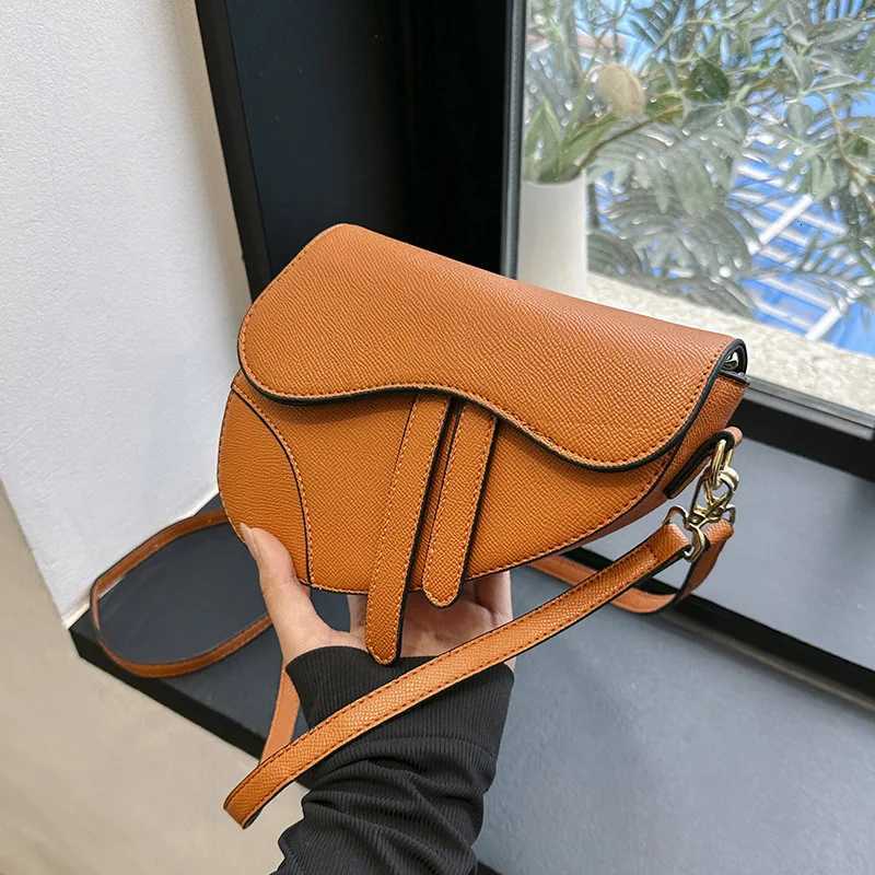 2027NEW Luxury Women 19146cm Shoulder Bags Designer Crossbody Shoulder Purses Handbag Women Clutch Travel tote Bag W260319 19 2d2