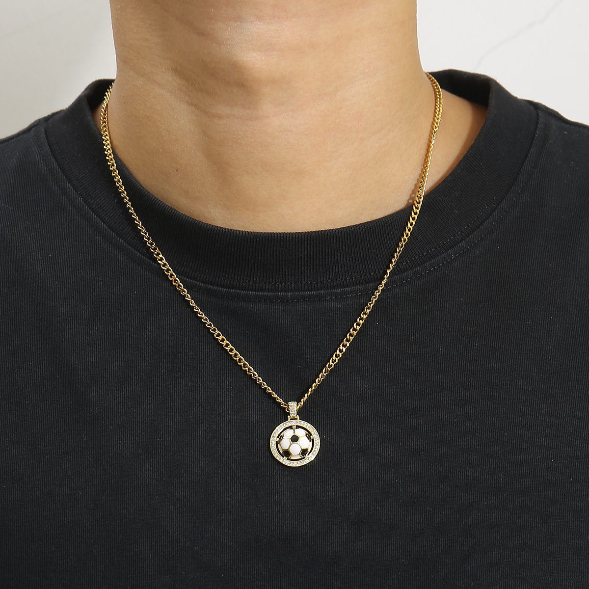 Nouveau collier pendentif de coupe du monde de football en zircon plaqué cuivre de style européen et américain, accessoire de mode de chaîne en a