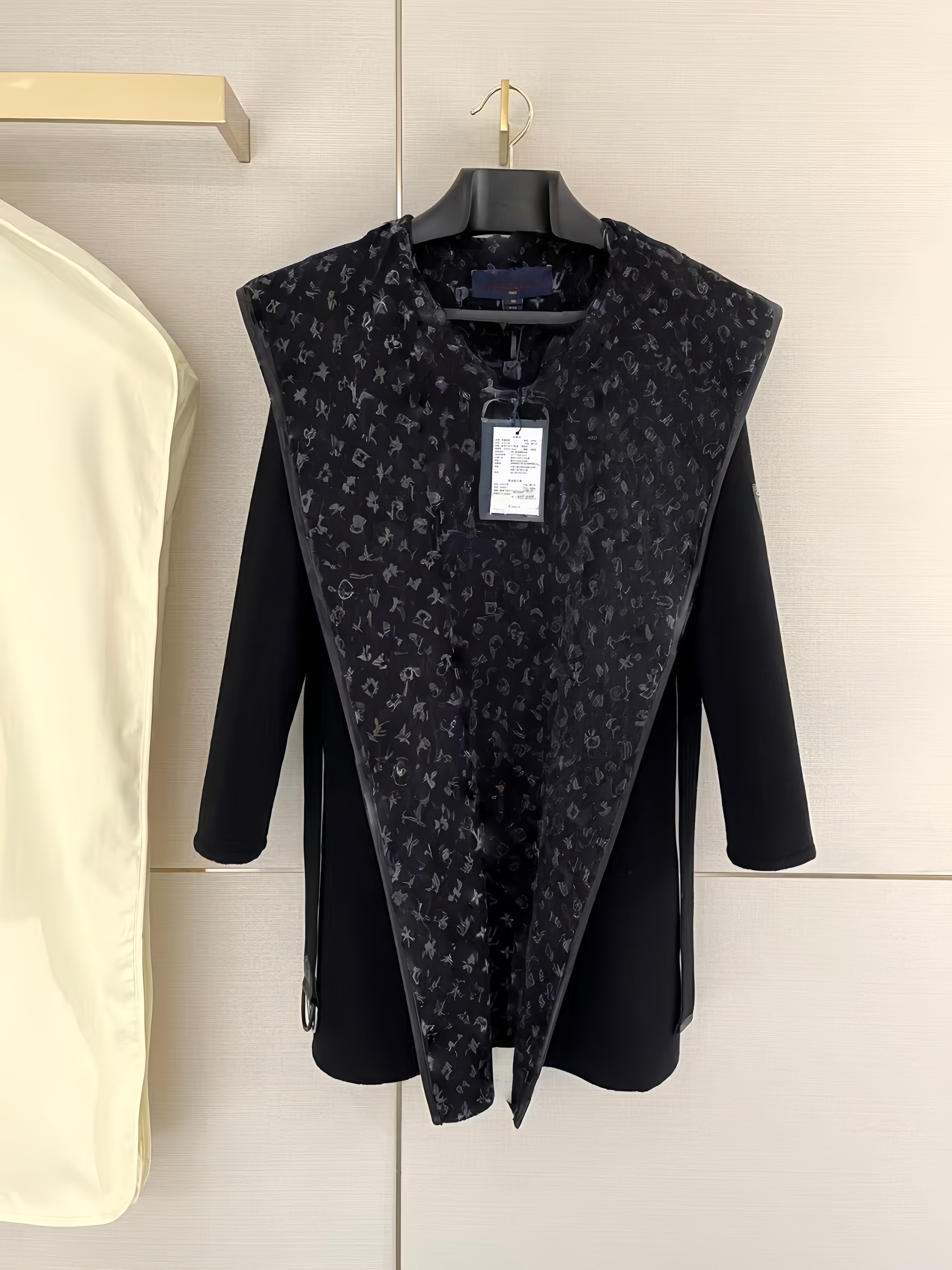25 hot windbreaker coats designed by female designers for mid to long windbreakers, a must-have for autumn and winter, retro fashion trend