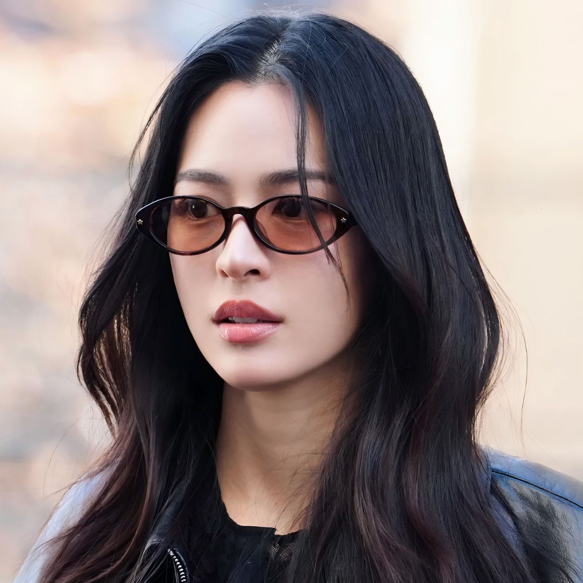 New Korean-style women's with a high-end feel, oval frame, star decoration, street style, UV protection sunglasses