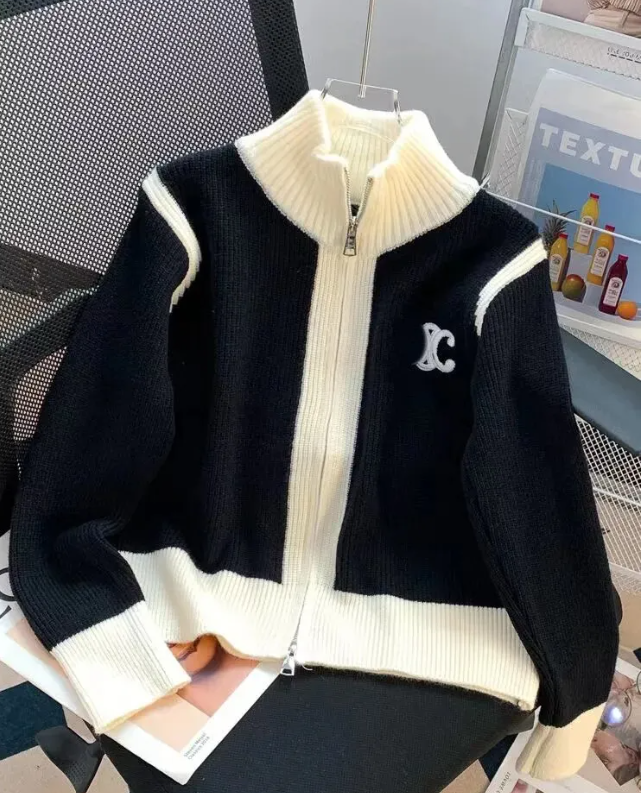 Women's fall/winter letter embroidered sweater - Designer knit top - V-neck zipper knitted cardigan overcoat - New style loose-fitting sweater