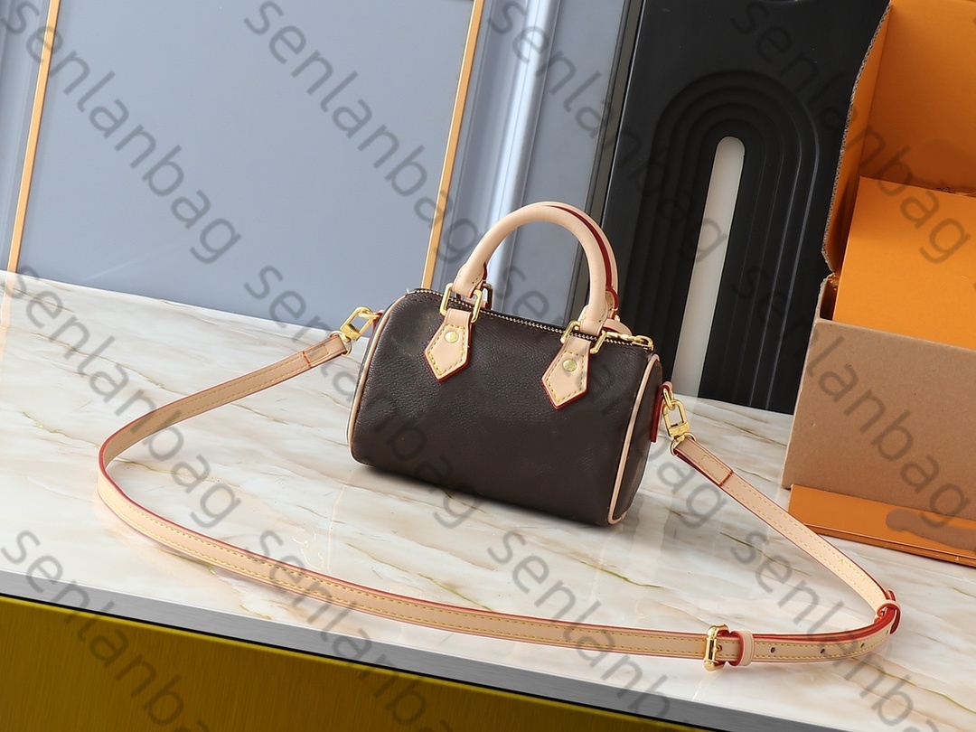 High quality designer bag, pillow bag, fashionable women's shopping handbag, leather crossbody bag, trendy single shoulder strap, women's