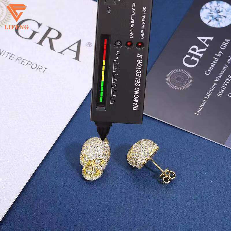 Latest design fine jewelry 925 sterling silver high-quality pearlescent skull Ice with VVS moissanite stud Hiphop iced VVS Moissanite men's ear