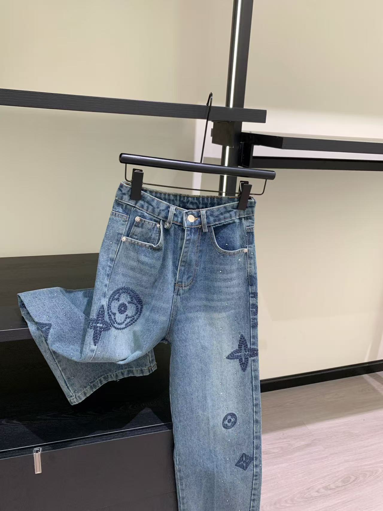 créateur de mode Jeans pour femmes Street Chic Pantalon bleu pour dames avec un design ample Attrait rétro Tailles disponibles: Small à Extra Lar