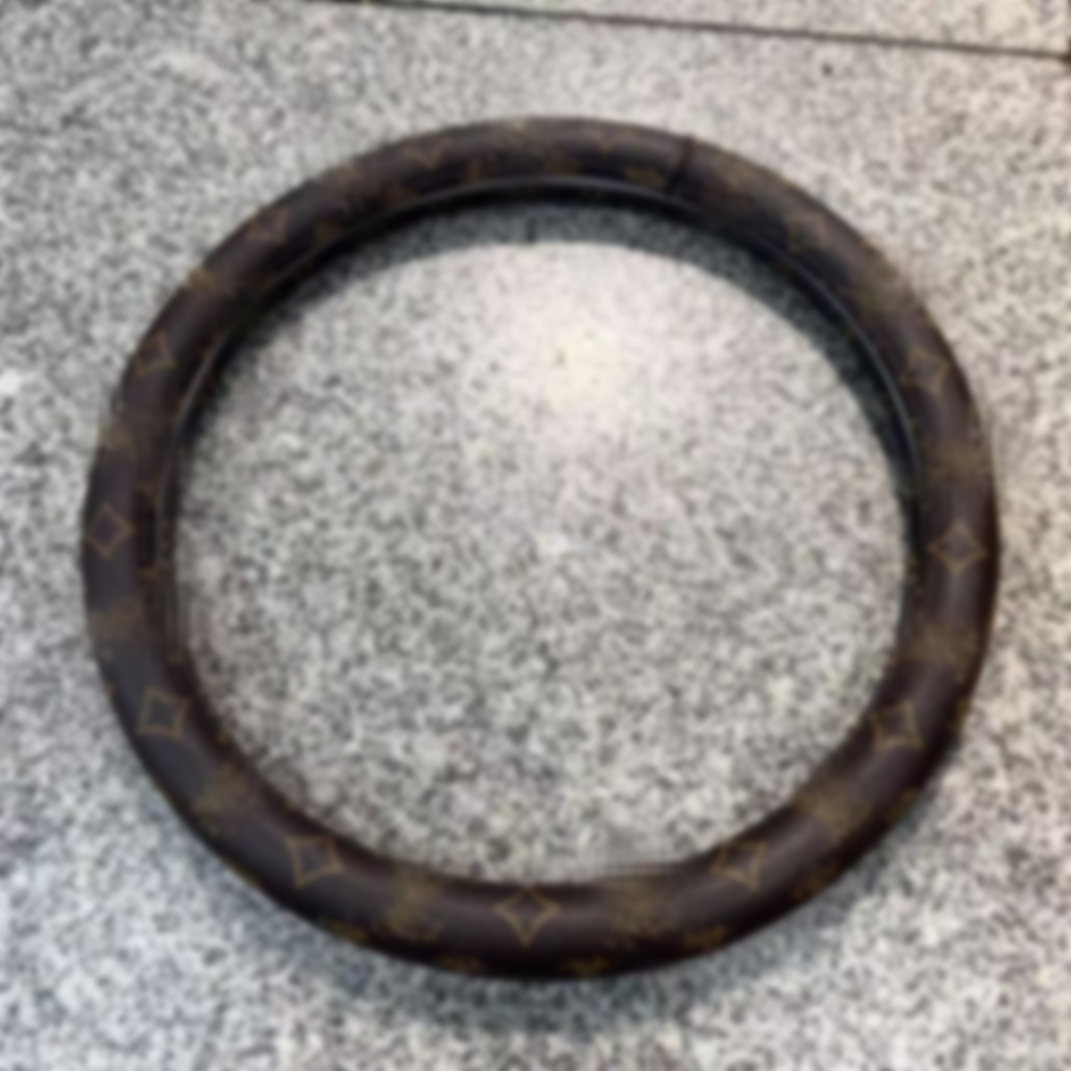 Steering Wheel Covers New Leather Steering Wheel Cover Embossed Non-slip With Round D-shaped Handle