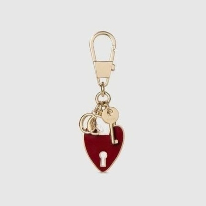 Breloques de sac de créateur pour femmes, porte-clés de serrure en forme de cœur, clé de voiture de luxe classique, pendentif de clé en acier ino