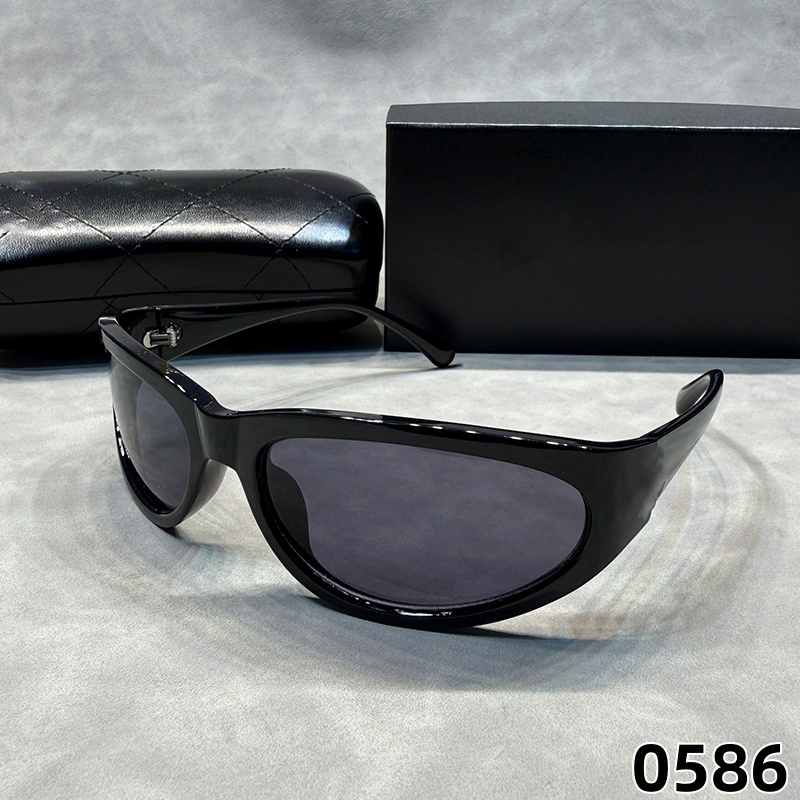 2026 designer New sunglasses for women Sunnies beach Sun Glasses Trendy Goggles Top Quality Eyeglasses Oval Luxury Sunglasses