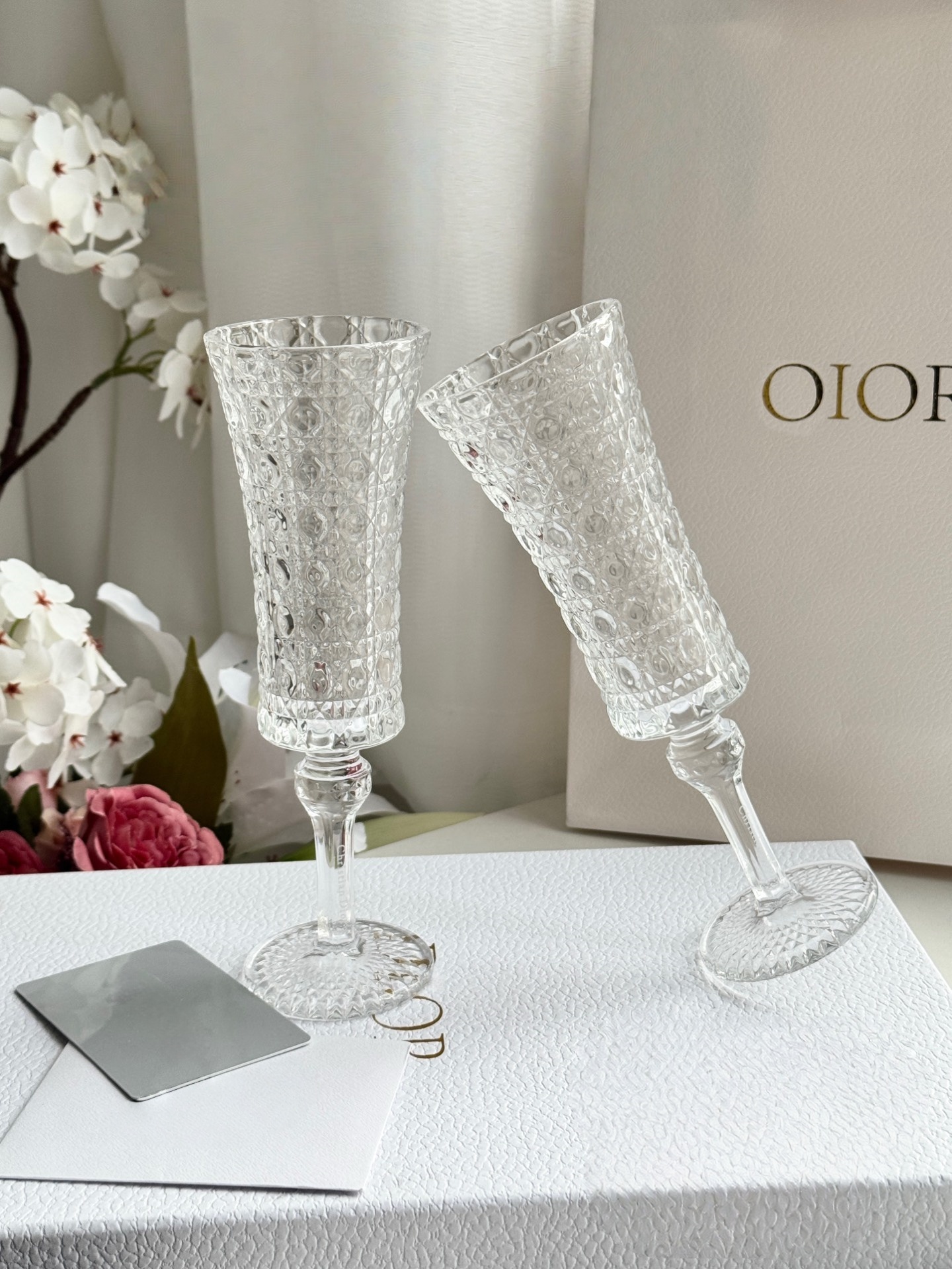 2026 luxury vintage High footed cup designer letter logo Crystal wine glass fashion brandy whisky Champagne cocktail wine glass Wedding festival Bus