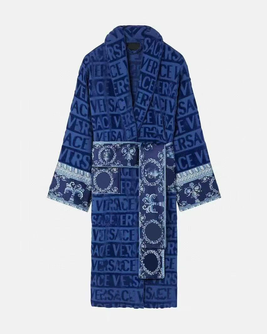 Veet Bathrobe Designer robe Baroque Fashion Pamas Mens Women Letter Jacquard Printing Print Sleeves Shawl Collar Pocket Belt 100% Cotton luxury66