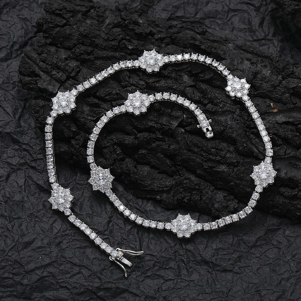Daisy flower tennis chain trendy cool unisex niche light luxury necklace new Jewelry Hip Hop jewelry necklace