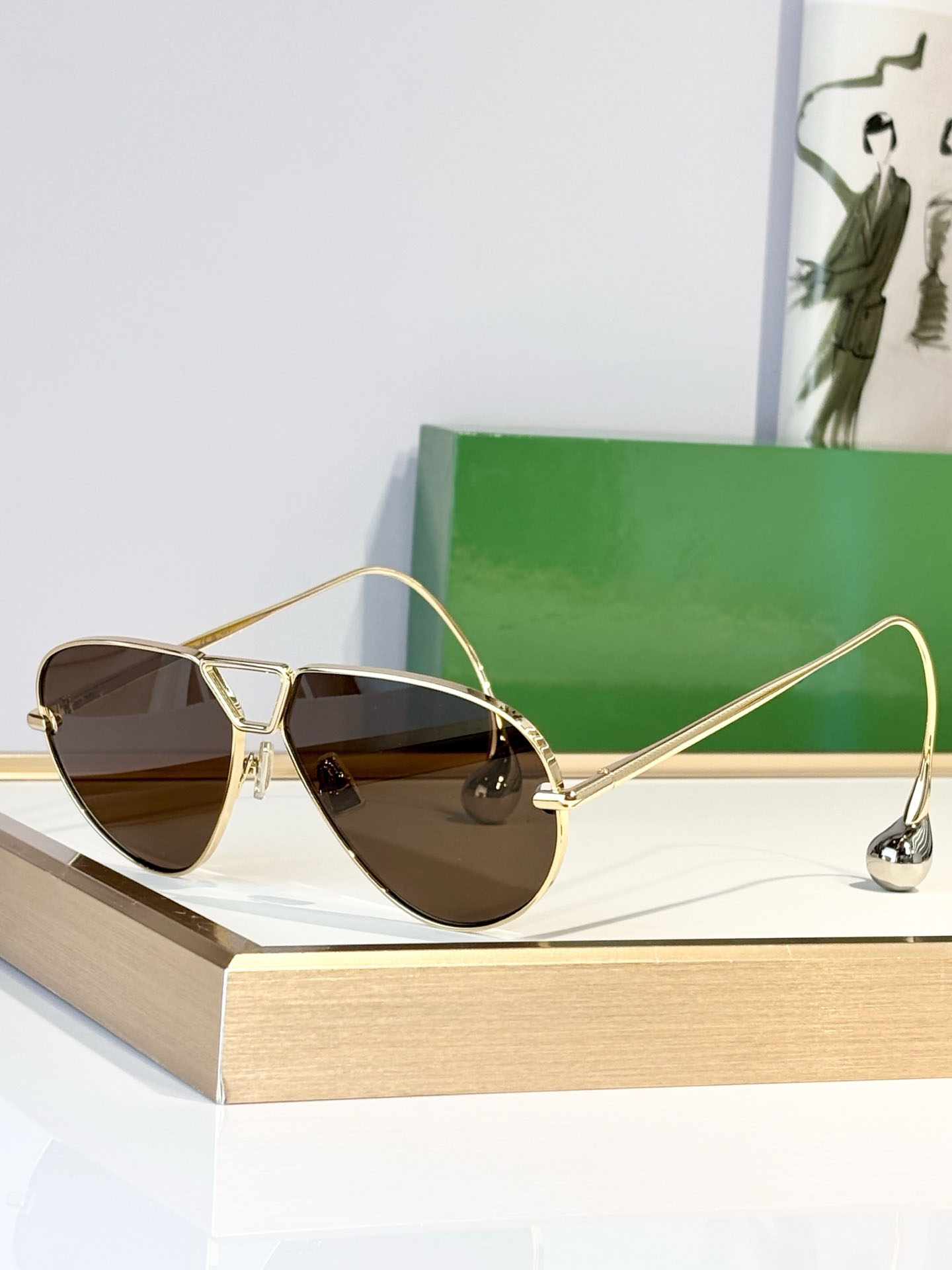 Luxury Designers Womens Sunglasses For Women Men Sun Glasses Mens Designer 1437s Fashion Style Protects Eyes Random Box