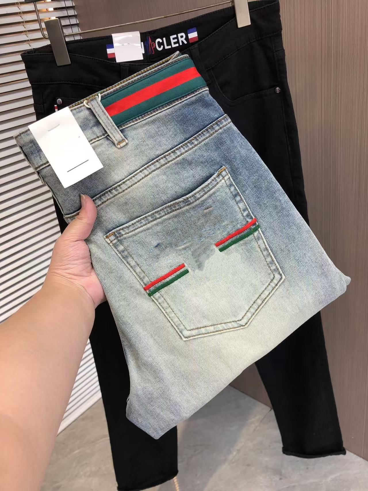 Designer Men's Men's Retro Style Designer Small Leg Casual Luxurious Long Pants Washed Denim Fabric Slim Fit Motorcycle Ripped Jeans b4b3