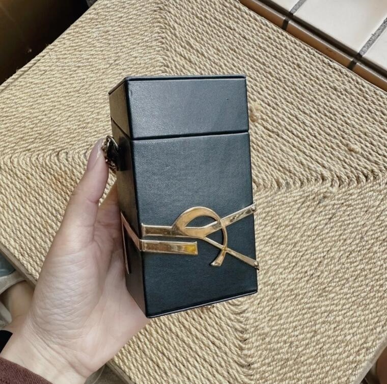 Designer lettre logo cosmétiques bijoux montre boîtes en cuir de luxe multi-usages article de maison voyage extérieur portable boucles d'oreilles