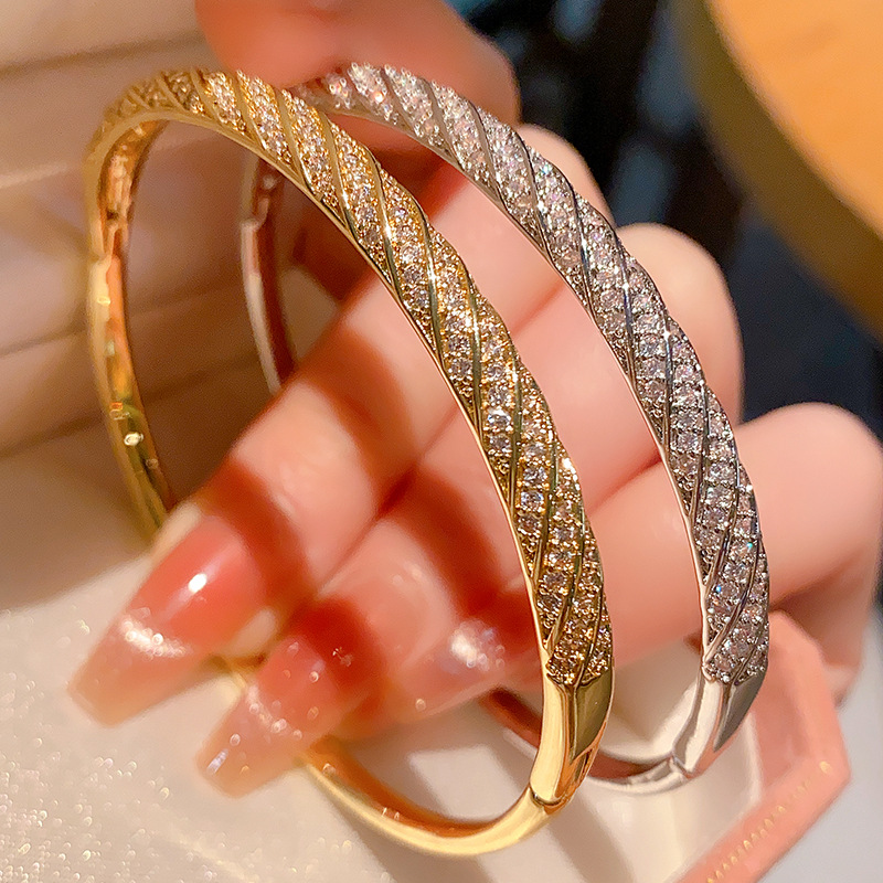 Choucong Sparkling Wedding Bangle Luxury Jewelry 18K Gold Fill Pave White Sapphire CZ Diamond Party Handmade Women Cross Bracelets Gift
