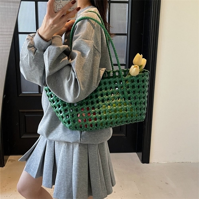 Simple Woven Womens Shoulder Bag Solid Color Large Capacity Tote Hollow Handbag y260416BANJIA