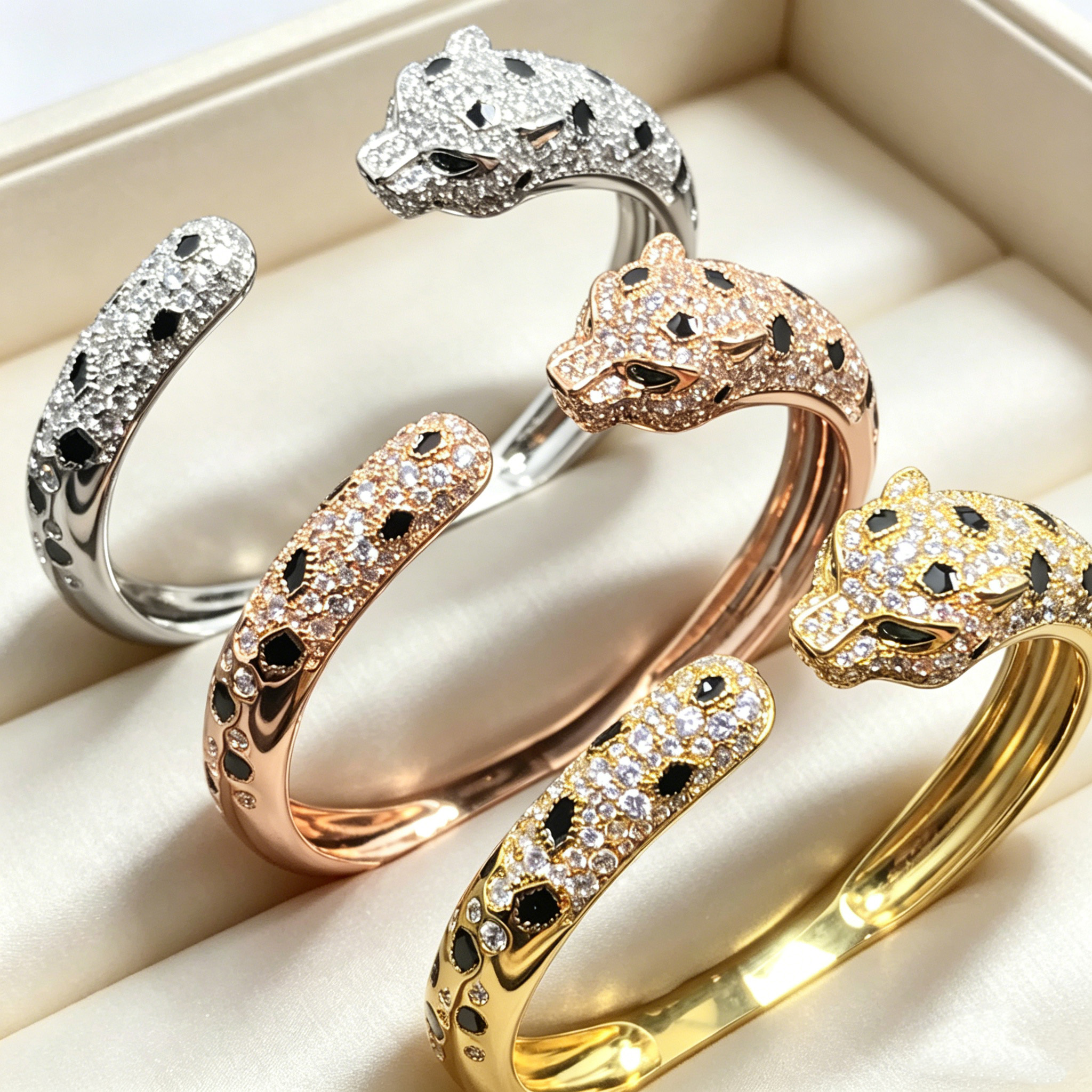 designer jewelry women bracelet jewelry High Quality Stainless Steel Panther Bracelet Hypoallergenic Full Diamond Leopard Bangle bracelet designer a