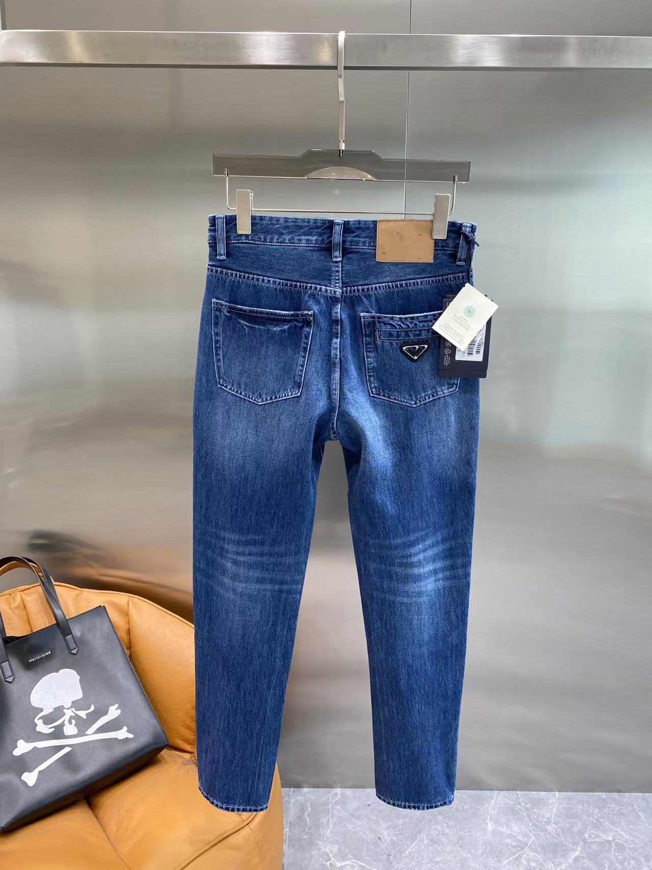 Men's jeans Designer pants American Straight Men Fashion Trend Brand Loose Casual Printed Water Washable Versatile Designer Denim Pants S260826