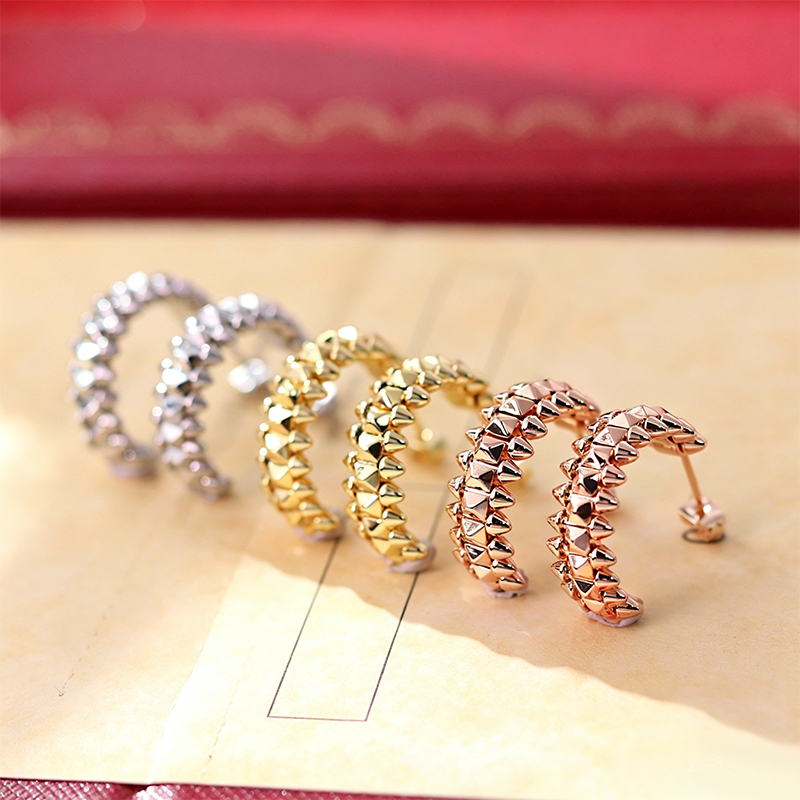 Le créateur de boucles d'oreilles Fashion Love crée des boucles d'oreilles à ongles en saule à tête de balle, des bijoux luxueux et qui ne se déc