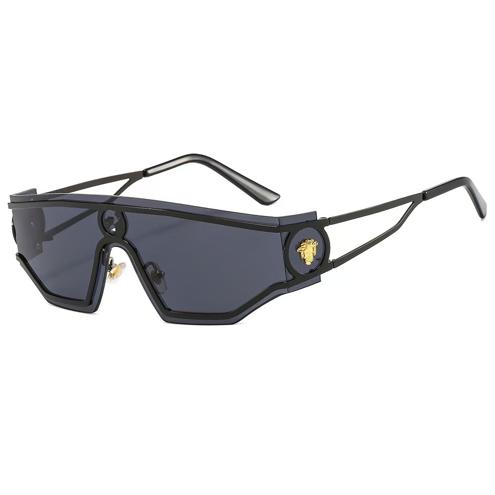 New fashionable men's and women's sunglasses. Metal vintage-style fashionable sunglasses for both men and women. Wholesale glasses from Eu
