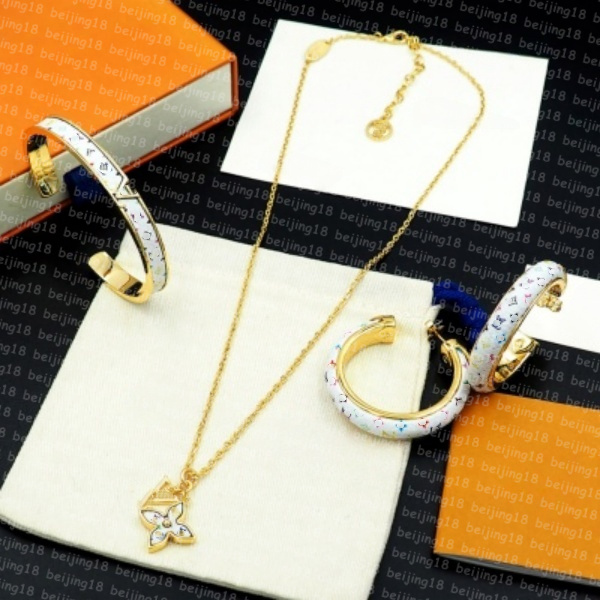 accessoires de mode porte-clés sacs chaîne sac boucles d'oreilles Bracelet collier fleurs pendentif voitures porte-clés chaînes 35056