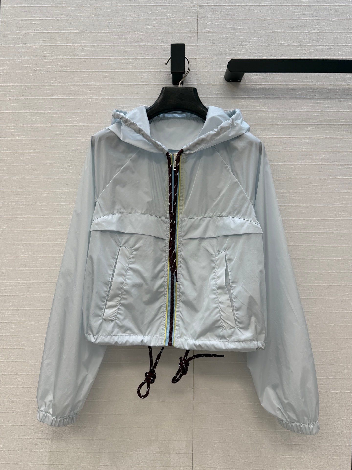 Milan Runway Coats 2026 New Spring Summer Hooded Long Sleeve Fashion Designer Jackets Brand Same Style Tops 0421-28
